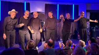 Die A Cappella-Humoristen von "Six Pack" begeisterten mit ihrer Show in der Stadtbibliothek Schwetzingen.