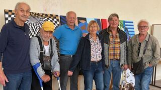 Die Mitglieder des Brühler Künstlerforums bringen große Vielfalt mit nach Oftersheim: Karl Megerle (v.l.), Anton Strobel, Heinz Claßen, Waltraud Jehn, Wolfram Gothe und Winfried Rauscher.