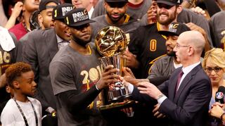 Sein größter Erfolg: James feiert den NBA-Titel 2016.