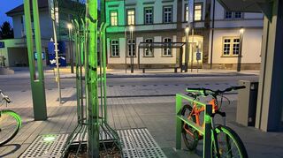Die Straßenbeleuchtung - hier in der Ortsmitte - ist 2024 auf LED umgestellt worden. Seitdem verbraucht sie noch 0,56 Prozent des gesamten Stroms in der Gemeinde.