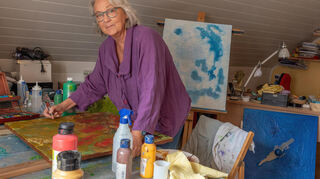 Gaby Brüggemann in ihrem Atelier