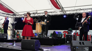 Die „RonPrinz-Kombo“: Ron Mummert (Gitarre und Gesang), Anne Geser (Gesang), Alex Irmler (Schlagzeug und Gesang) und Harry Winter (Bass und Gesang).