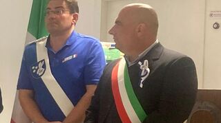 Mezzagos Bürgermeister Massimiliano Rivabeni (r.) und sein Reilinger Amtskollege Stefan Weisbrod beim offiziellen Empfang.