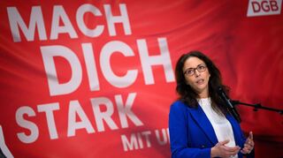«Pushen ein Mini-Problem zu einem Mega-Thema hoch»: Gewerkschafterin Fahimi hält die Debatte ums Bürgergeld für absurd. (Archivbild)