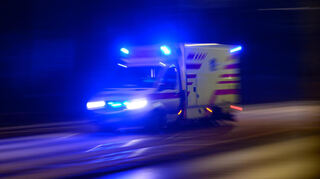 Bei dem Unfall in Speyer ist am Samstagabend ein 17-jähriger Rollerfahrer schwer verletzt worden (Symbolbild).