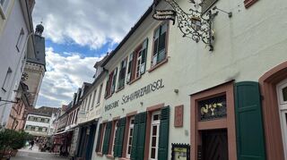 Einen Steinwurf vom Altpörtel entfernt in der Korngasse liegt Speyers älteste Weinstube.