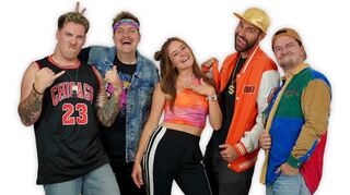 "Neon - Kids of the 90s" versetzen ihr Publikum zurück in die 90er-Jahre.