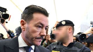 Der Investor René Benko ist wegen Gläubiger-Schädigung zu zwei Jahren Haft verurteilt worden