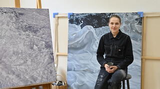 Tabea Wasserfall im Atelier in der Staatlichen Akademie der Bildenden Künste Karlsruhe.