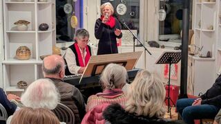 Klein, aber fein: Ins Atelier Gisela Späth locken Martina Netzer und Luzia Storf.