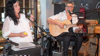 „Die Zwei Grazien“ Sybille Fändrich und Ulrike Scherb zwischen Blues und Bossa im Havanna.