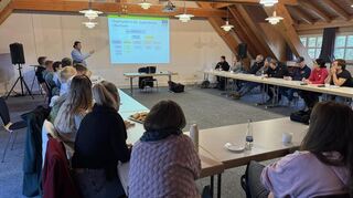 Sebastian Längerer stellt die Jugendarbeit in Oftersheim vor.