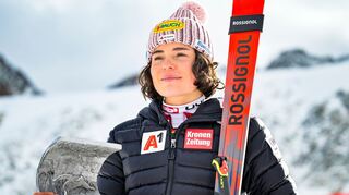 Stolze Siegerin: Julia Scheib nach ihrem Triumph in Sölden.