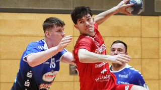 In der 3. Handball-Liga Männer läuft Istvan Ferger für die HG Oftersheim/Schwetzingen gegen den VfL Pfullingen zu Höchstform auf.