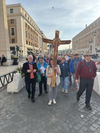 Die Pilger aus dem Bistum Speyer sind auf dem Weg in den Vatikan.