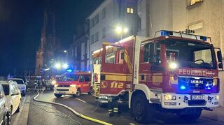 In einer Wohnung in der Kämmererstraße hat es am Montagabend gebrannt. Laut Polizei beschränkte sich das Feuer auf die Küche und konnte von der Feuerwehr gelöscht werden.