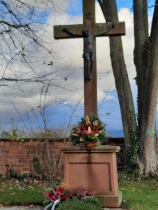 Das Ehehalt-Grab auf dem Plankstadter Friedhof.