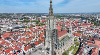 Ulm hat nicht mehr den höchsten Kirchturm der Welt. (Archivbild)