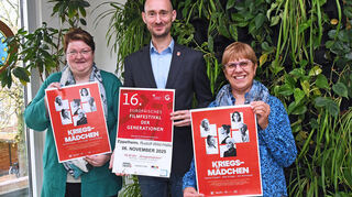 Eppelheim nimmt am Europäischen Filmfestival teil. Die AG Demographie mit Elisabeth Klett (links) und Renate Schmidt stellten im Rathaus zusammen mit Bürgermeister Matthias Kutsch das Angebot vor.