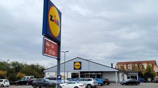 Die Lidl-Filiale an der Handelsstraße soll erweitert werden. Der Umbau könnte im Juni kommenden Jahres stattfinden. Der Discounter bleibt dann für nur eine Woche geschlossen.