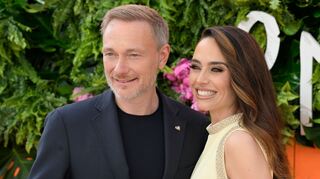 Ex-Finanzminister Christian Lindner widmet sich heute auch Vaterpflichten - er hat ein Baby mit der Journalistin Franca Lehfeldt. (Archivbild)