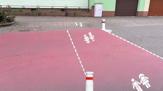 So soll der vorgezogene Aufstellbereich in der Wilhelmstraße aussehen, mit dem den Kindern ein sicherer Zugang zum Schulgelände ermöglicht wird.