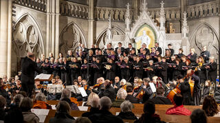 Die Speyerer Kantorei bietet in der Gedächtniskirche Speyer unter der Leitung Kirchenmusikdirektor Robert Sattelberger mit der Kammerphilharmonie Mannheim und einigen Solisten das Oratorium „Paulus“ dar.