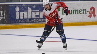 Adler-Stürmer Alexander Ehl verfügt über die richtige Balance zwischen Offensive und Defensive.