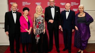 Der Preis für Verständigung und Toleranz geht in diesem Jahr an die ehemalige US-Botschafterin Amy Gutmann und den Physiker Daniel Zajfman