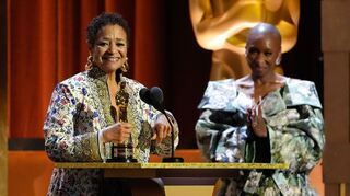 Die Schauspielerin und Choreografin Debbie Allen (links) hat nun einen Ehren-Oscar.