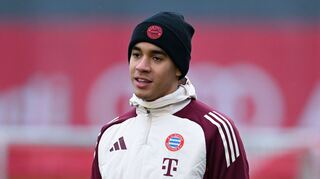 Jamal Musiala trainiert schon wieder beim FC Bayern.
