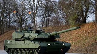Roll-Out Leopard 2A8 und Panzerhaubitze 2000