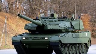 Roll-Out Leopard 2A8 und Panzerhaubitze 2000