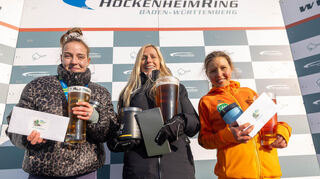Die schnellsten Marathonläuferinnen 2025: Laurine Freitag (v. l.), Verena Cerna und Inga Thelen.