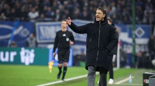 BVB-Trainer Niko Kovac muss seine Spieler beruhigen