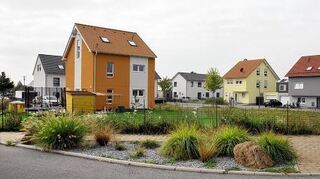 <p>Neubaugebiete wie das am Bruchhäuser Weg sollen künftig nicht mehr erschlossen werden, wünschen sich die Mitglieder der GLP, die lieber die Häuser in der Ortsmitte saniert sehen würden.</p>
